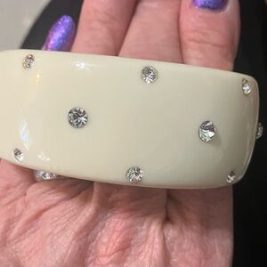Vintage LUCITE bangle bracelet, vanilla scattered crystal rhinestone rhinestones
